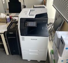 埼玉県川口市／富士フイルム複合機 Apeos C2561-2Tを導入いたしました！